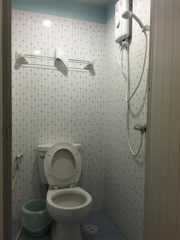 Ricos Honey Place Guesthouse Bangkok Luaran gambar