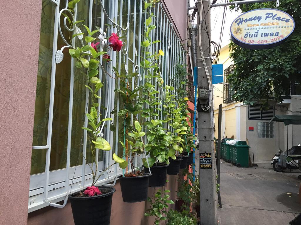 Ricos Honey Place Guesthouse Bangkok Luaran gambar